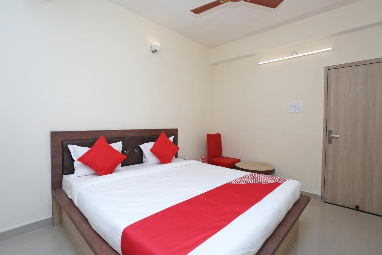 ג'משדפור Oyo Flagship 11549 Crystal Inn מראה חיצוני תמונה